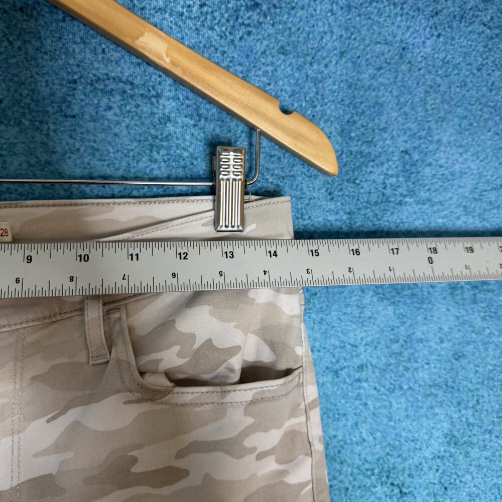 Levi’s 720 High-Rise Super Skinny Women’s Size 28 Camo White Beige Stretch - Picture 4 of 16